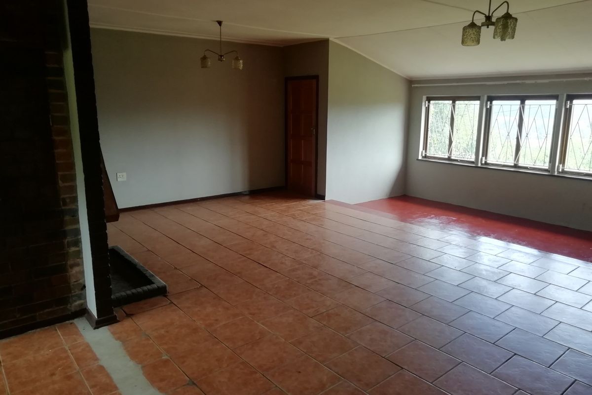 3 BEDROOM HOUSE FOR SALE IN SABIE - Photo 5