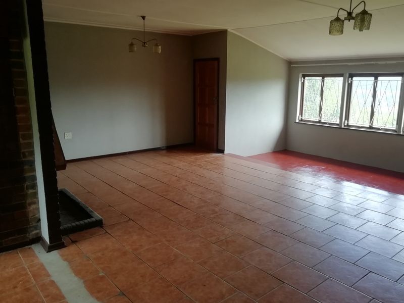 3 BEDROOM HOUSE FOR SALE IN SABIE - Photo 5