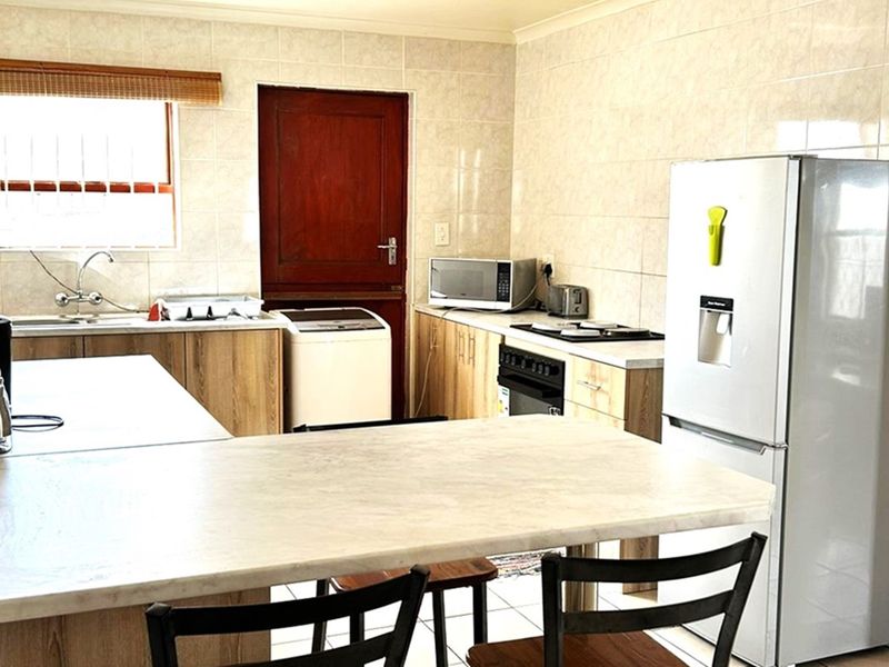 Spacious 3 bedroom house in Skiathos for sale: Langebaan:  West Coast - Photo 7