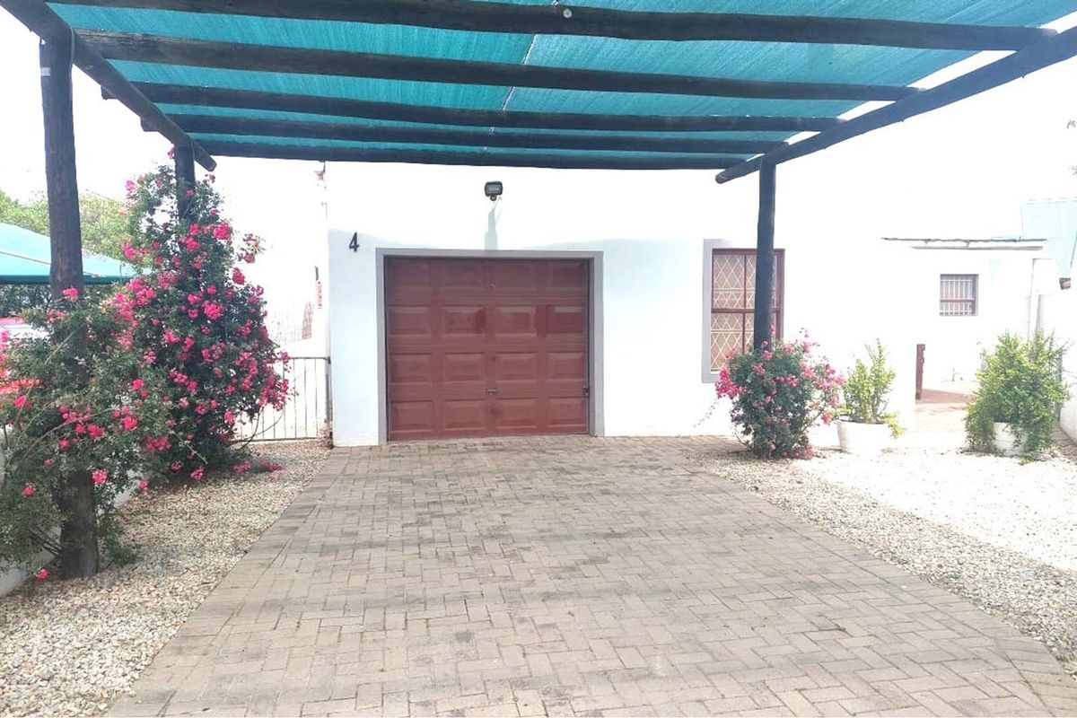 Spacious 3 bedroom house in Skiathos for sale: Langebaan:  West Coast - Photo 2