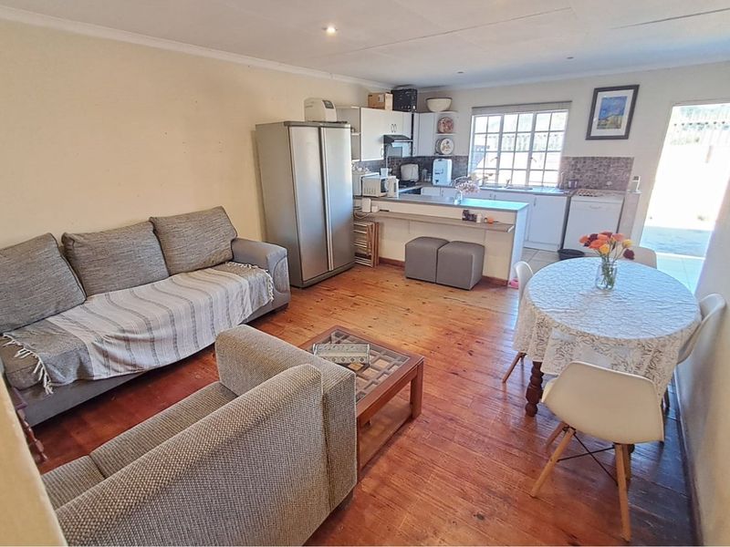 2 BedroomTownhouse For Sale in Clubview Centurion - Photo 3