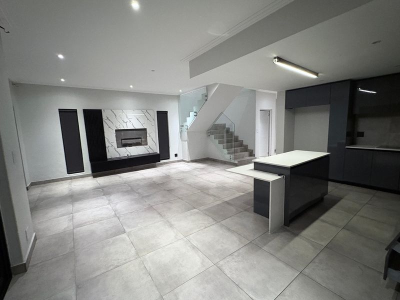 Bryanston Dream Home: 3-Bed Cluster for Sale - Photo 3