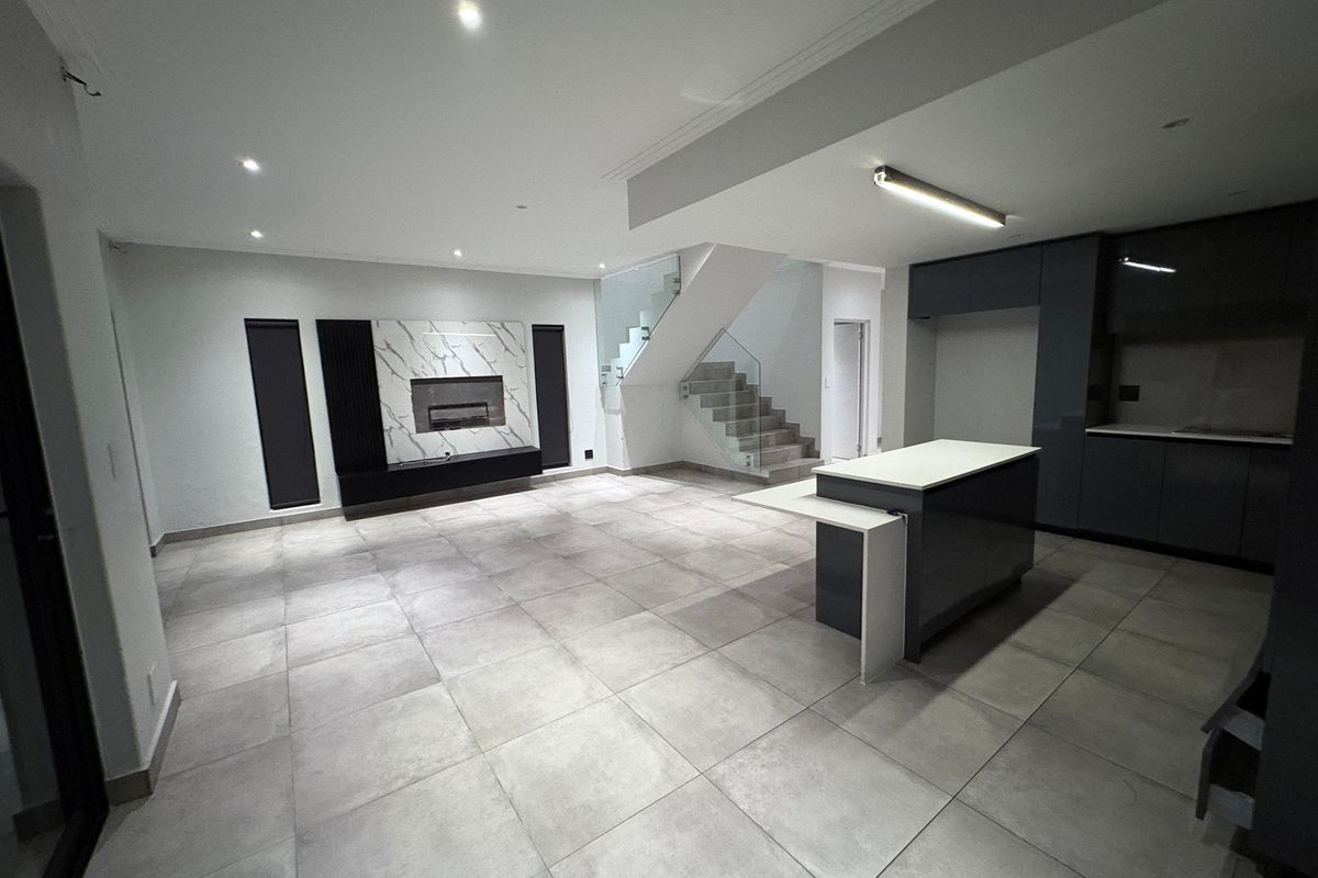 Bryanston Dream Home: 3-Bed Cluster for Sale - Photo 3