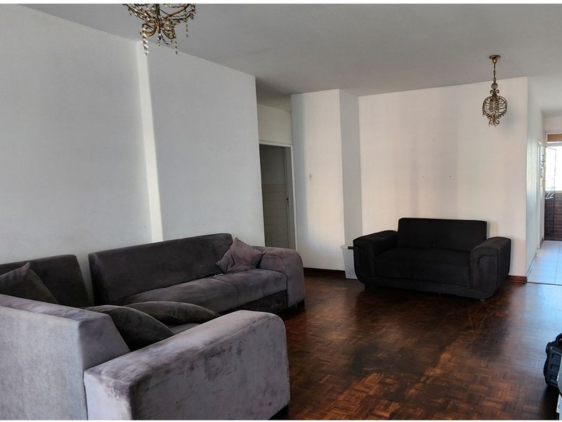 Spacious 2-Bedroom Apartment in Prime South Beach - Photo 3