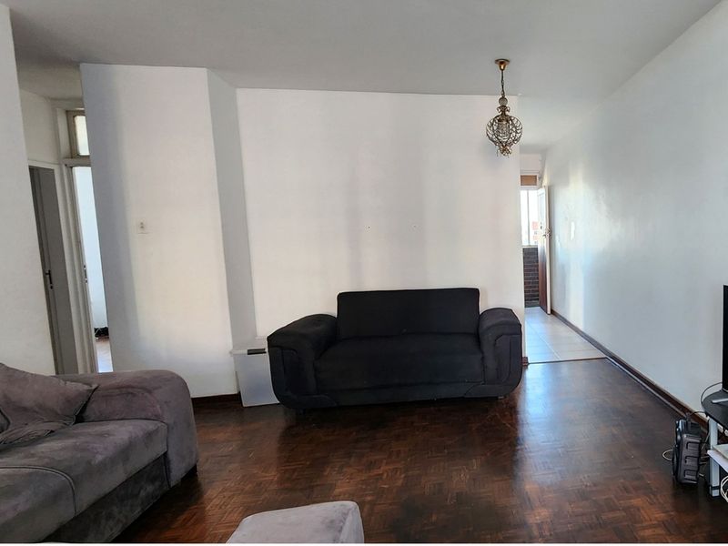 Spacious 2-Bedroom Apartment in Prime South Beach - Photo 4