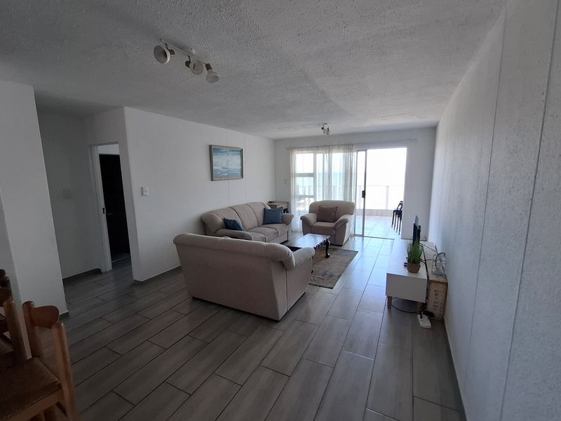 Newly renovated apartment by the sea - Photo 9