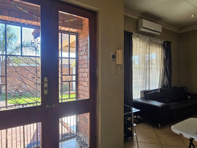 Stylish, Secure and Smart - Your Dream Home Awaits in Middelburg! - Photo 5