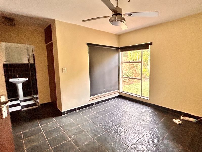 Mountain Serenity | Brummeria Townhouse with Views, Garden Modern Finishes - Photo 8