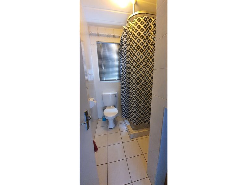 Charming 3-Bed Apartment in North Riding - Photo 4