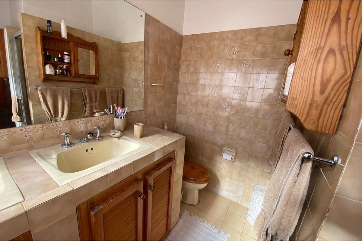 Charming Family Home for Sale in West Acres, Mpumalanga - Photo 5