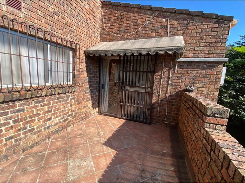 Charming Family Home for Sale in West Acres, Mpumalanga - Photo 2