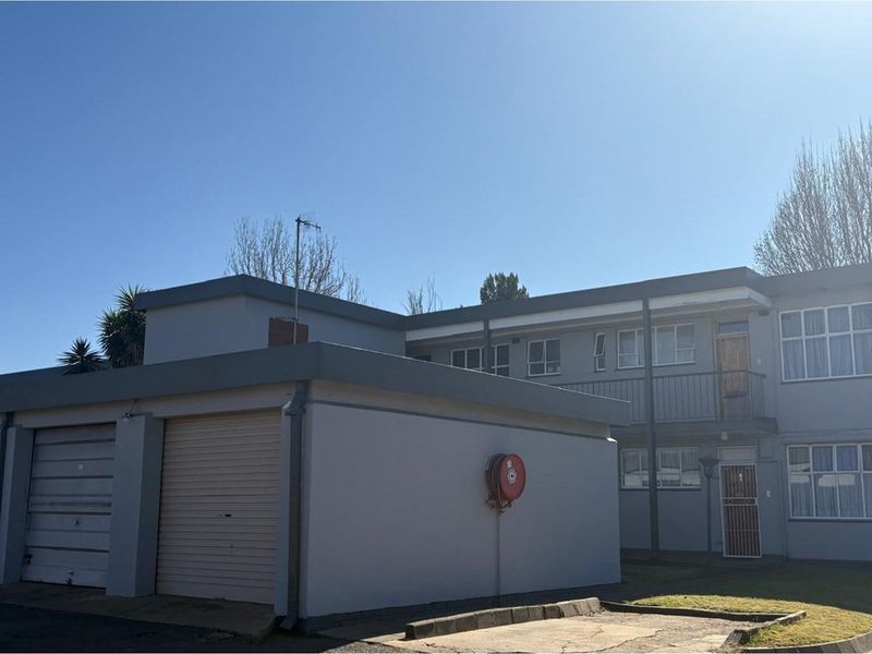 Smart Investment 1 Bedroom Apartment Near Majuba FET and Amenities - Photo 1