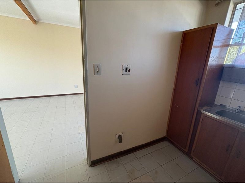 Smart Investment 1 Bedroom Apartment Near Majuba FET and Amenities - Photo 9