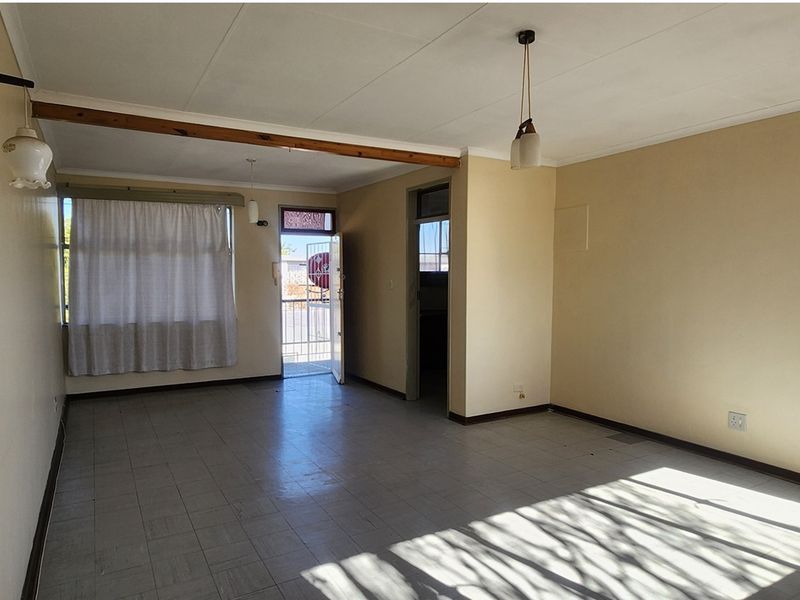 Smart Investment 1 Bedroom Apartment Near Majuba FET and Amenities - Photo 5