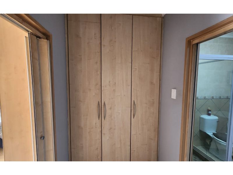 Stylish 2-Bed, 2-Bath Face Brick Home in Secure Complex  - do not miss out on this opertunity - Photo 8