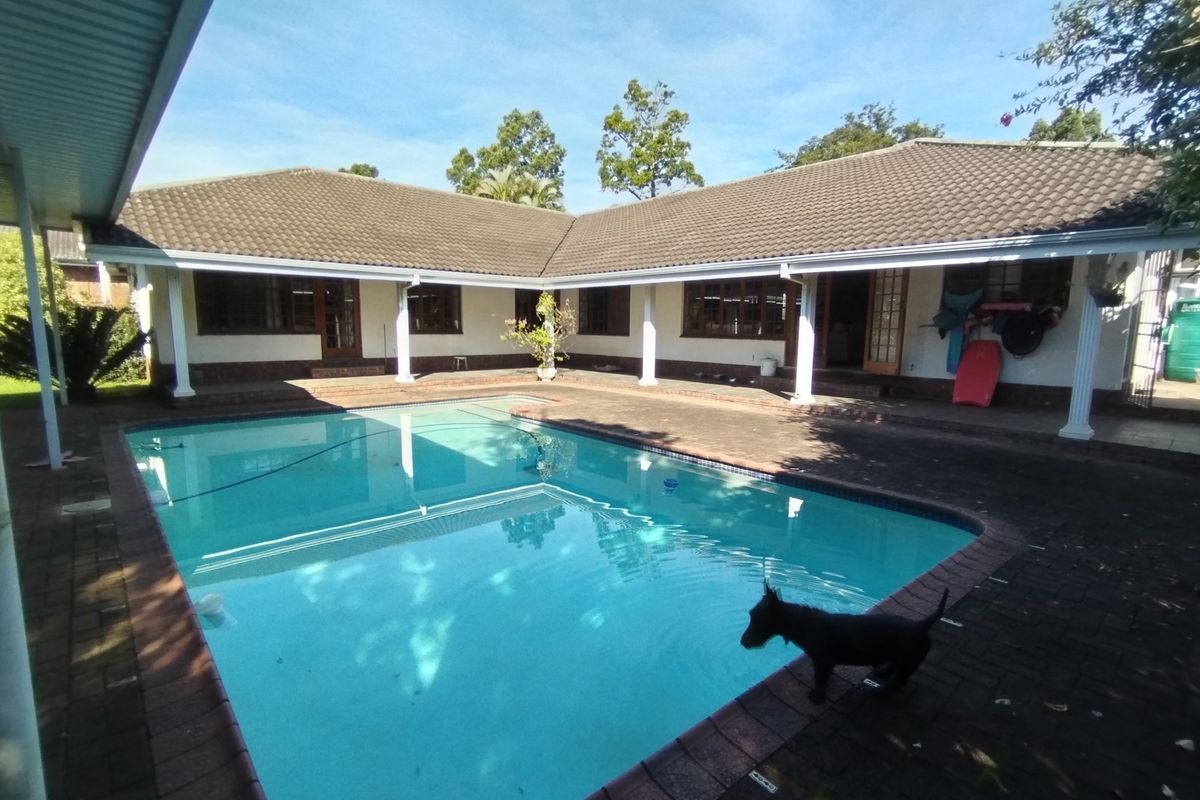 STUNNING FAMILY HOME FOR SALE IN EMPANGENI - Photo 2