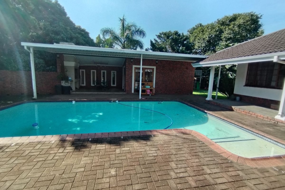 STUNNING FAMILY HOME FOR SALE IN EMPANGENI - Photo 3