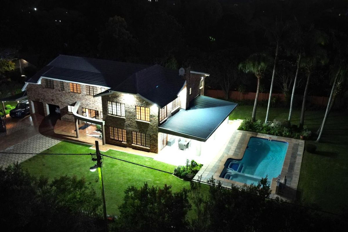 4-bedroom Luxury Home in Hillcrest - Photo 5