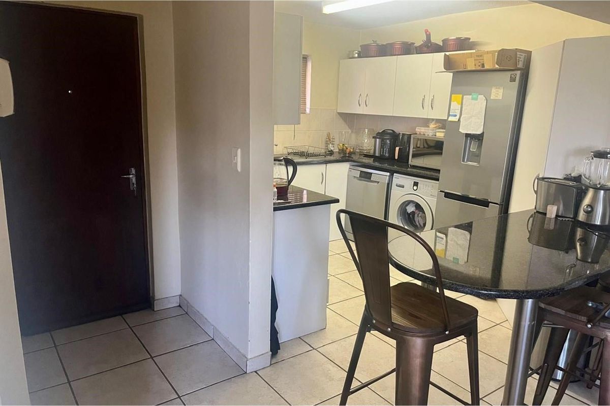 1 Bedroom Apartment For Sale, - Photo 2