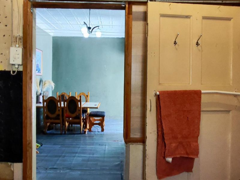 Spacious 3-Bedroom Family Home with Character - Geduld, Springs - Photo 7