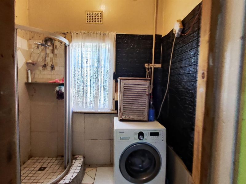 Spacious 3-Bedroom Family Home with Character - Geduld, Springs - Photo 6