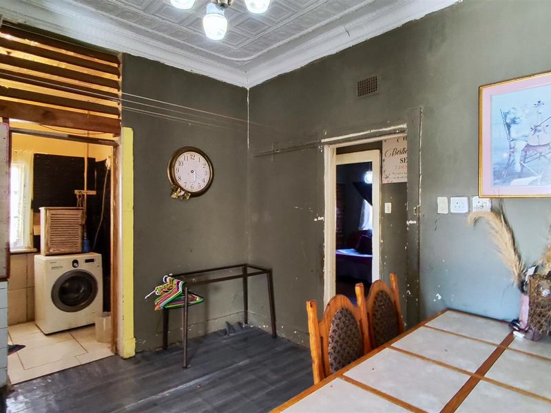 Spacious 3-Bedroom Family Home with Character - Geduld, Springs - Photo 4