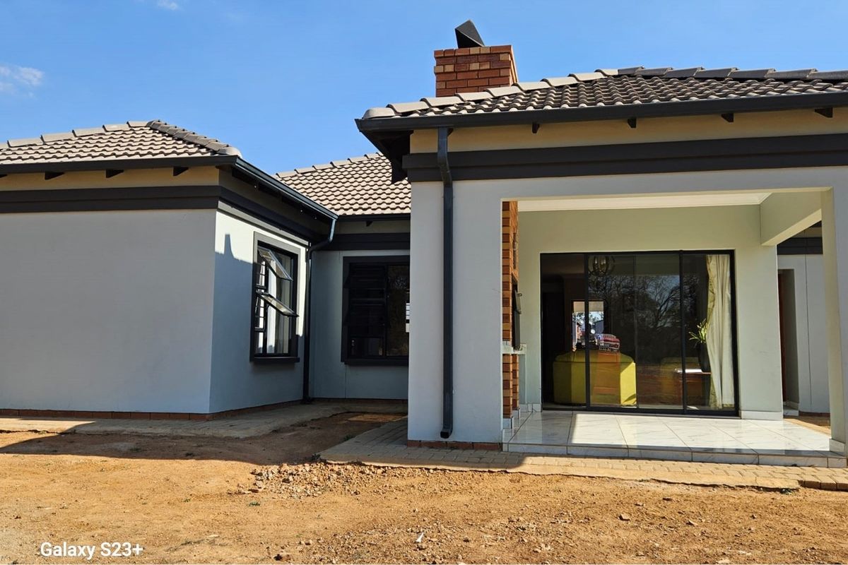 Stunning  New Development Family Home With Lots Opportunities In A Desirable Location - Photo 2