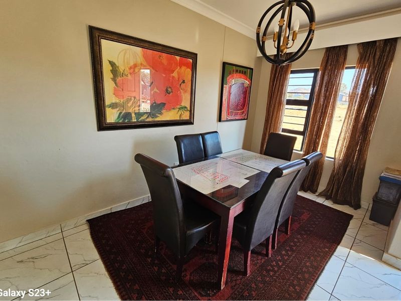 Stunning  New Development Family Home With Lots Opportunities In A Desirable Location - Photo 3