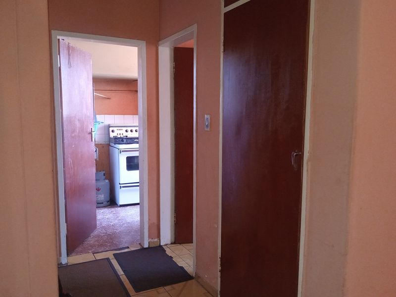 CALLING ALL INVESTORS!!! PRICED TO SEL!!! - Photo 7