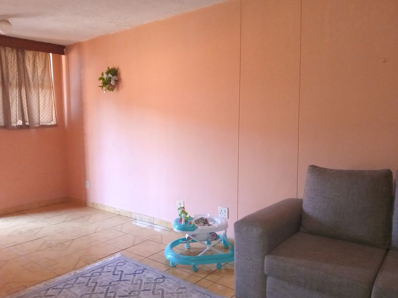 CALLING ALL INVESTORS!!! PRICED TO SEL!!! - Photo 6