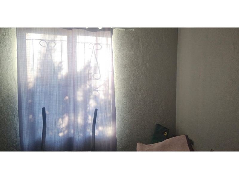 Ideal Starter Home - Great Value and Security! - Photo 4