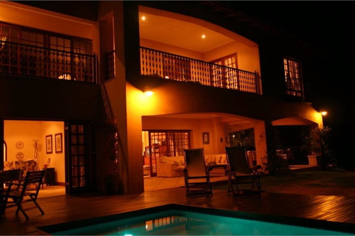 Tuscan-Style Retreat with Uninterrupted Hartbeespoort Dam Views - Photo 2