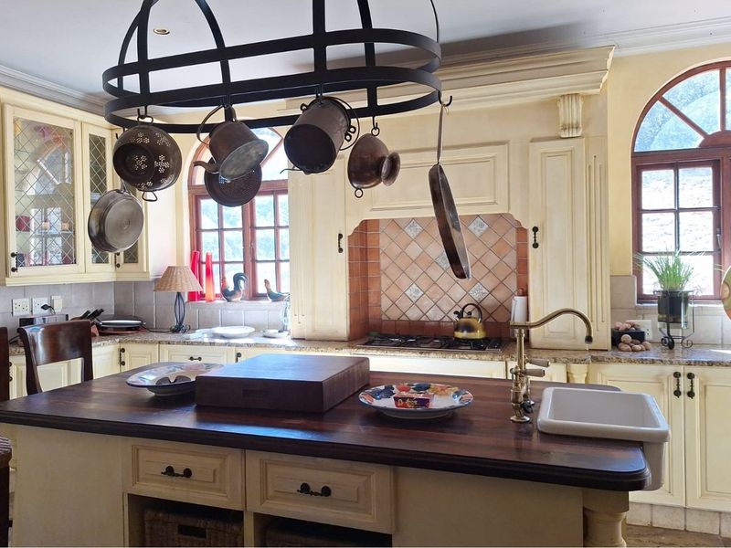 Tuscan-Style Retreat with Uninterrupted Hartbeespoort Dam Views - Photo 10