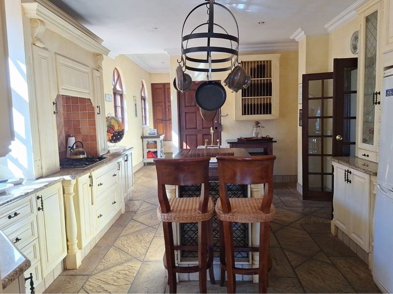 Tuscan-Style Retreat with Uninterrupted Hartbeespoort Dam Views - Photo 9