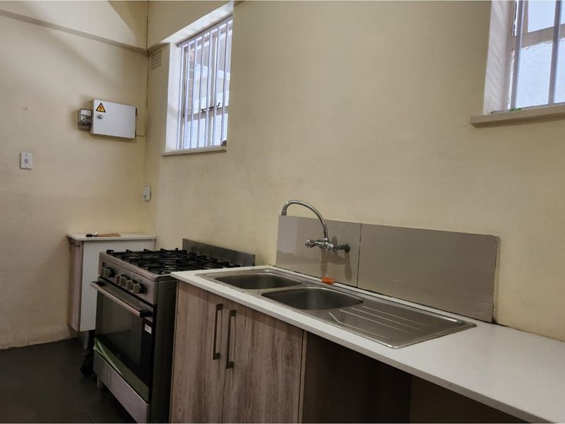 Amazing ground floor apartment in the heart of Rosebank! - Photo 10