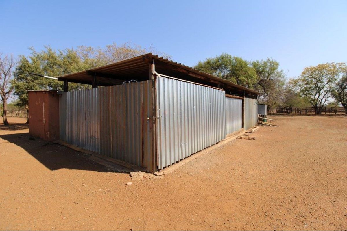 Embrace Tranquil Living Amidst Nature's Beauty at Roodekuil Small Holdings. - Photo 5