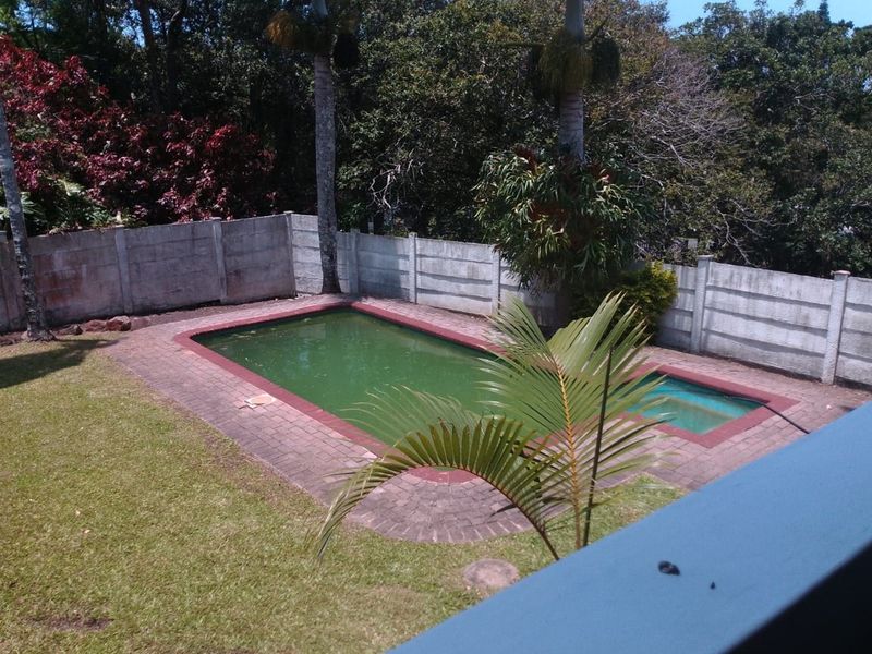 Charming Coastal Home with Spacious Living and Scenic Views in Port Edward, Leisure Bay - Photo 5