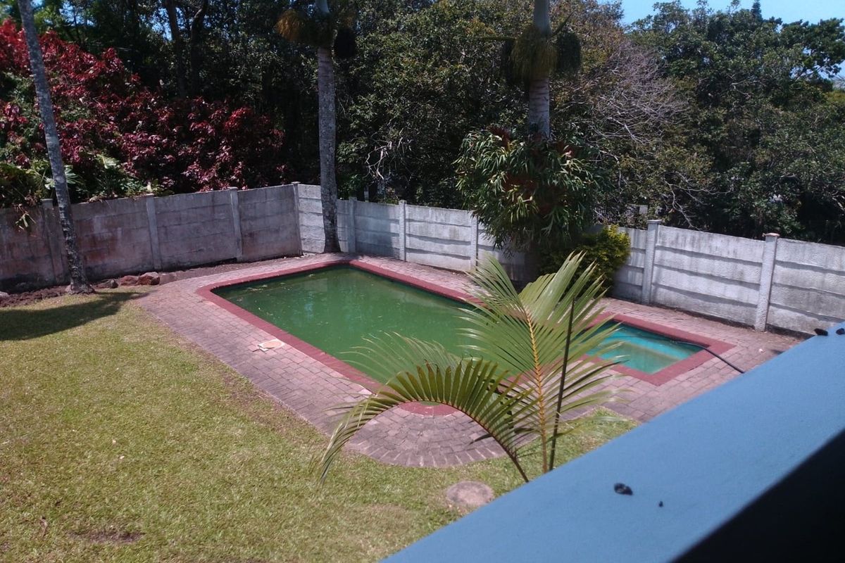 Charming Coastal Home with Spacious Living and Scenic Views in Port Edward, Leisure Bay - Photo 5