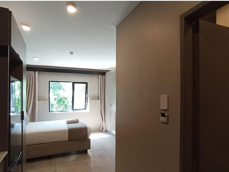 "Modern Luxury Flat in Sandown - 1 Bed, 1 Bath" - Photo 1