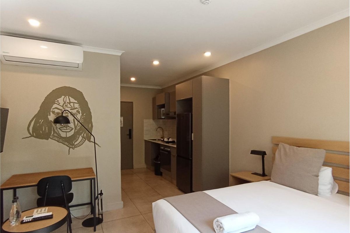 "Modern Luxury Flat in Sandown - 1 Bed, 1 Bath" - Photo 3
