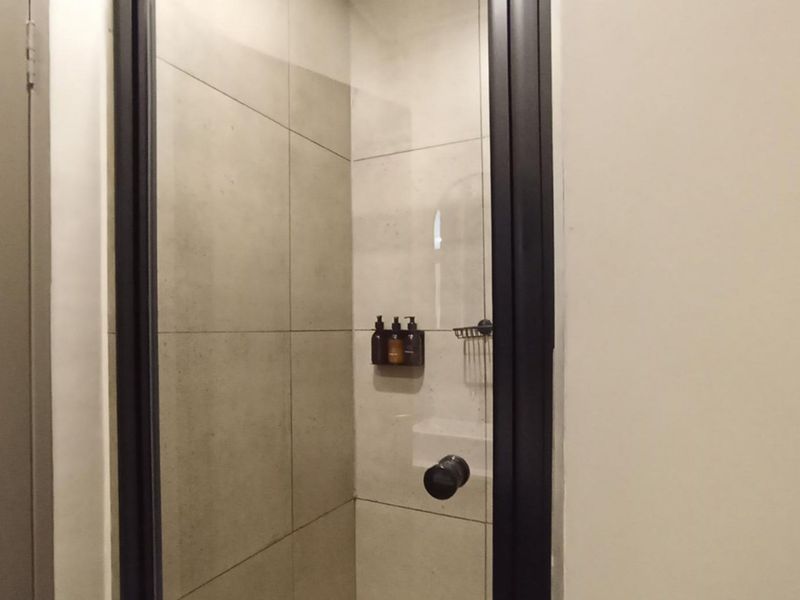 "Modern Luxury Flat in Sandown - 1 Bed, 1 Bath" - Photo 9