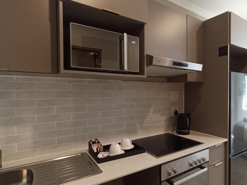 "Modern Luxury Flat in Sandown - 1 Bed, 1 Bath" - Photo 6