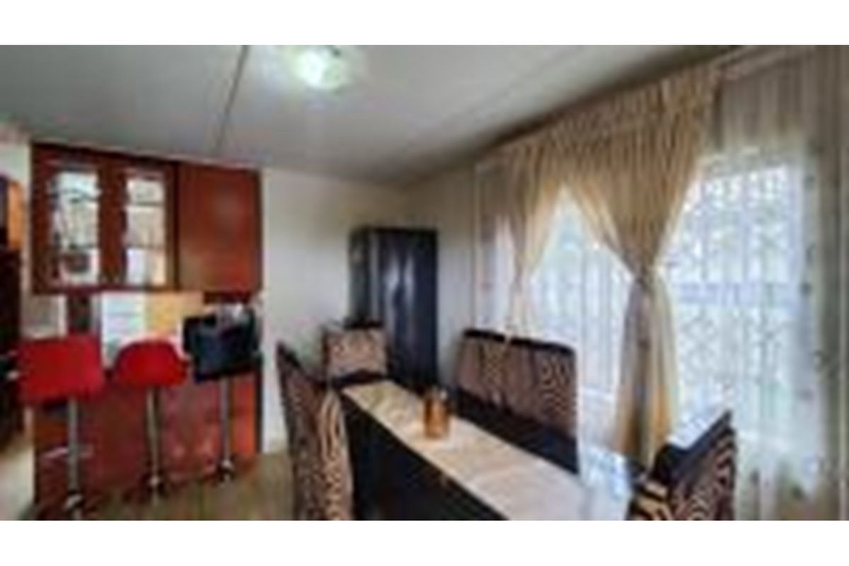 Distressed property in Leopards Rest Security Estate - Photo 2