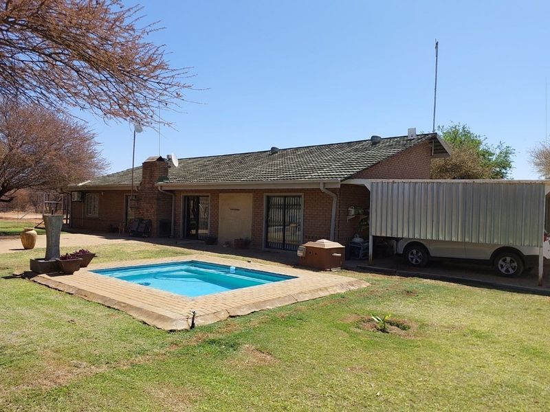 171-Hectare Game Farm with Luxury Accommodation and Comprehensive Infrastructure - Photo 4