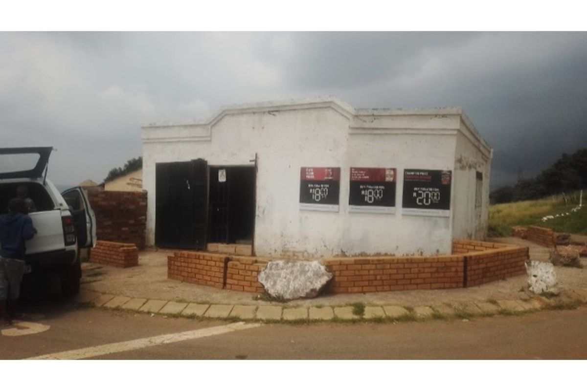 1 Bedroom House in Vlakfontein (Lenasia) - Photo 3