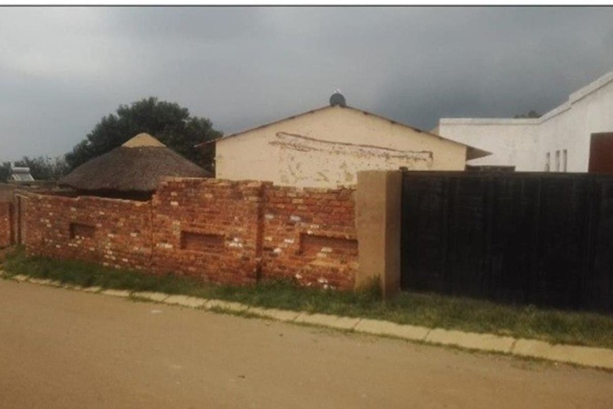2 Bedroom House in Vlakfontein (Lenasia) - Photo 3
