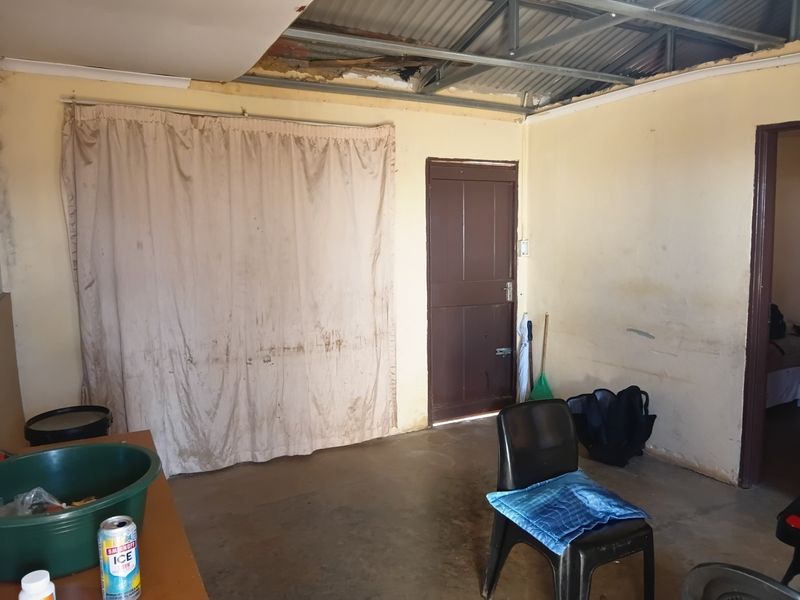 2 Bedroom House in Vlakfontein (Lenasia) - Photo 2