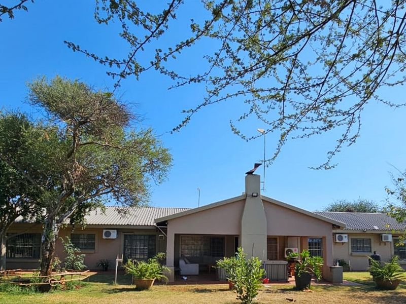 Modern Luxury in a Tranquil Eco Estate - Photo 2