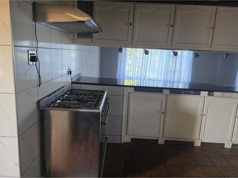 Mini mansion with sea views! - Photo 8