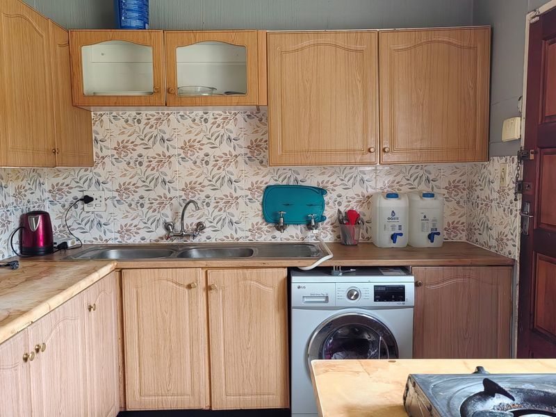 Family Home in Family Friendly Brackendowns - Photo 8